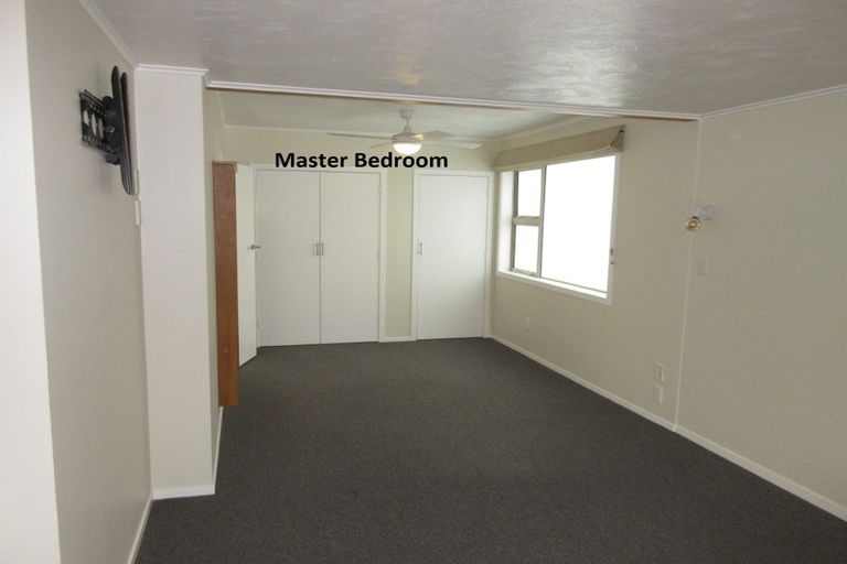 Photo of property in 15 Kowhai Grove, Raumati Beach, Paraparaumu, 5032