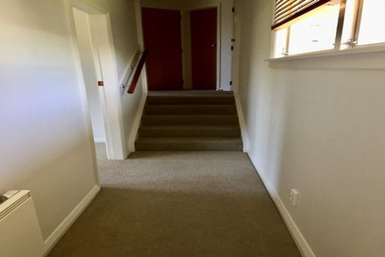 Photo of property in 22 Eltham Road, Blenheim, 7201