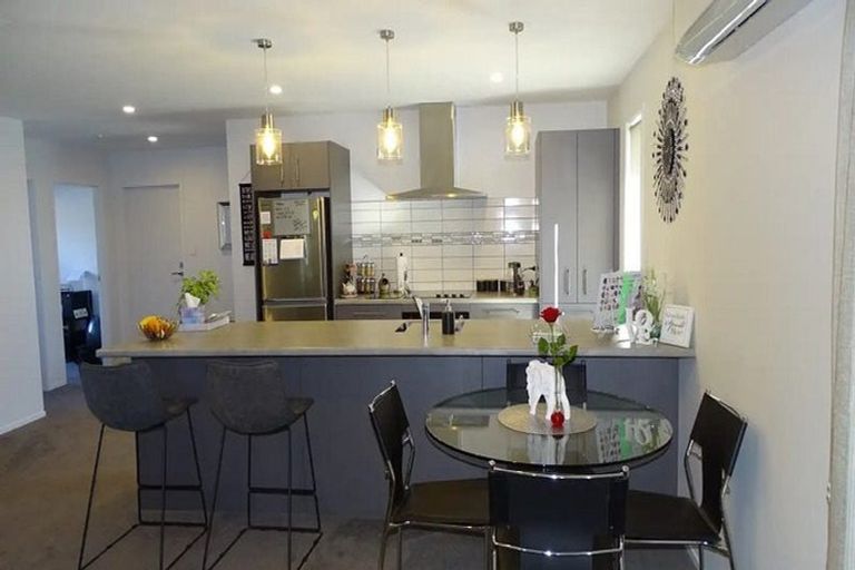 Photo of property in 65 Karaka Crescent, Levin, 5510