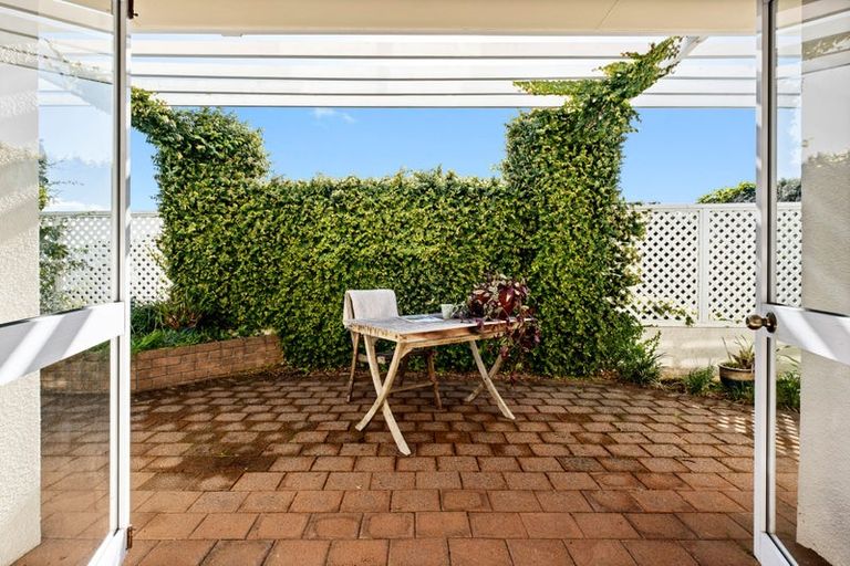 Photo of property in 158 Heta Road, Highlands Park, New Plymouth, 4312