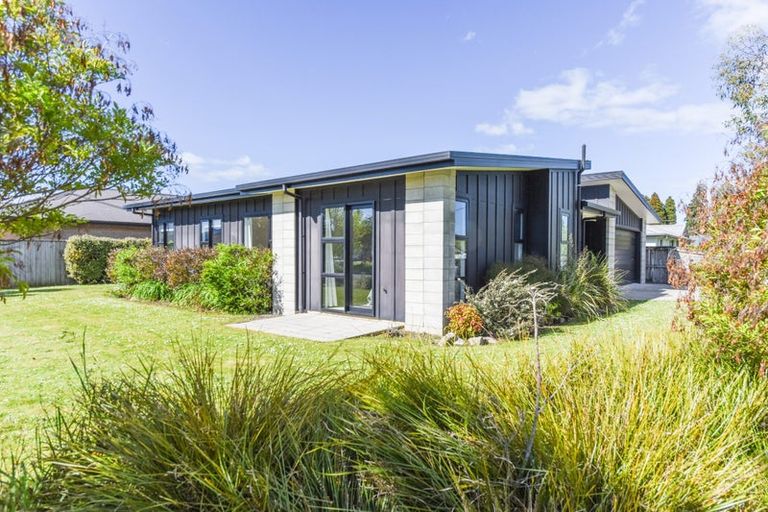 Photo of property in 35 Kerei Street, Motueka, 7120