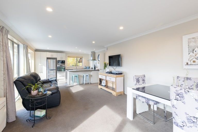 Photo of property in 410 Bower Avenue, Parklands, Christchurch, 8083