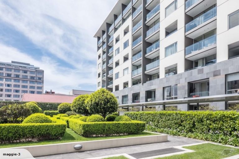 Photo of property in Sanctum Apartment, 10 Ebor Street, Te Aro, Wellington, 6011