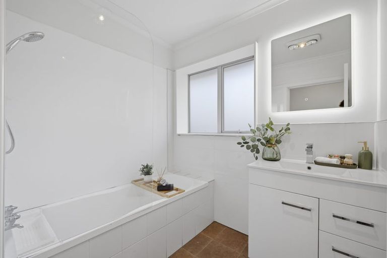 Photo of property in 24 Ashbourne Street, Burnside, Christchurch, 8053