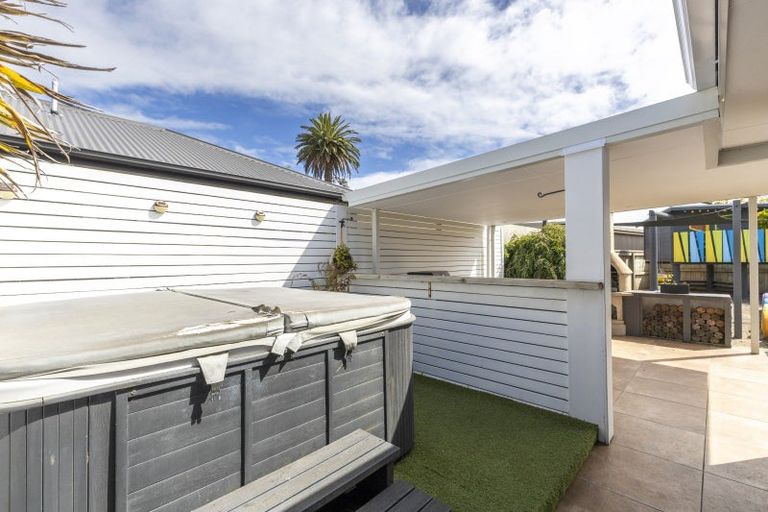 Photo of property in 5 Keene Drive, Bell Block, New Plymouth, 4312