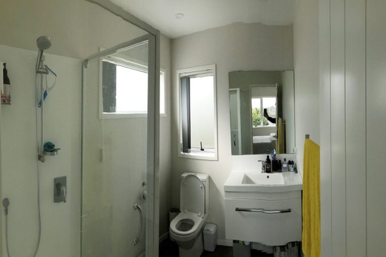 Photo of property in 4 Ruhanui Lane, Pakuranga Heights, Auckland, 2010