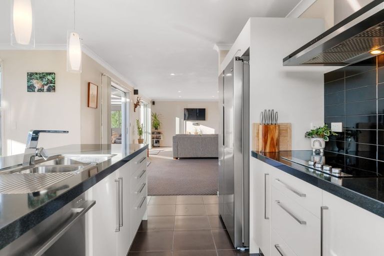 Photo of property in 11 Waianiwa Dell, Wharewaka, Taupo, 3330