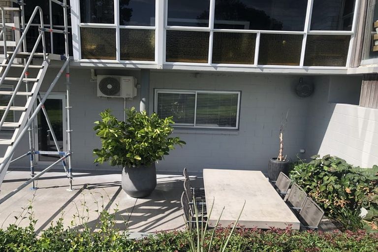 Photo of property in 4/6 Belt Road, Moturoa, New Plymouth, 4310