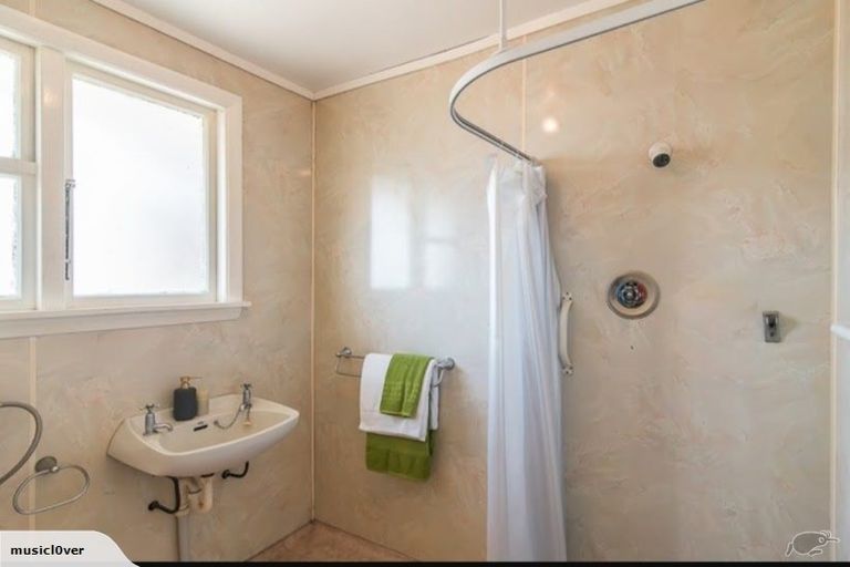 Photo of property in 11 Maire Street, Otaki, 5512