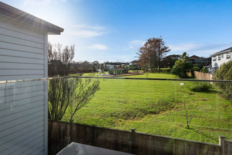 Photo of property in 21e Montgomery Avenue, Belmont, Auckland, 0622