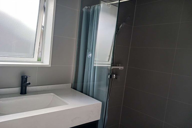 Photo of property in 73d Oraha Road, Kumeu, 0892