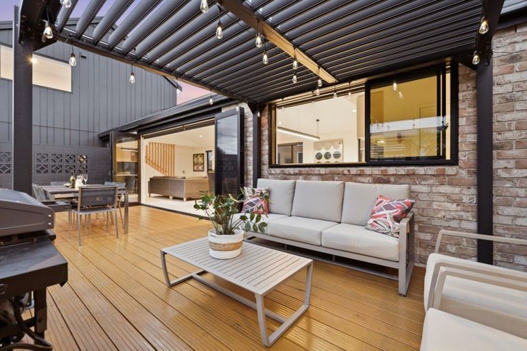 Photo of property in 8 Motiti Road, Papamoa Beach, Papamoa, 3118