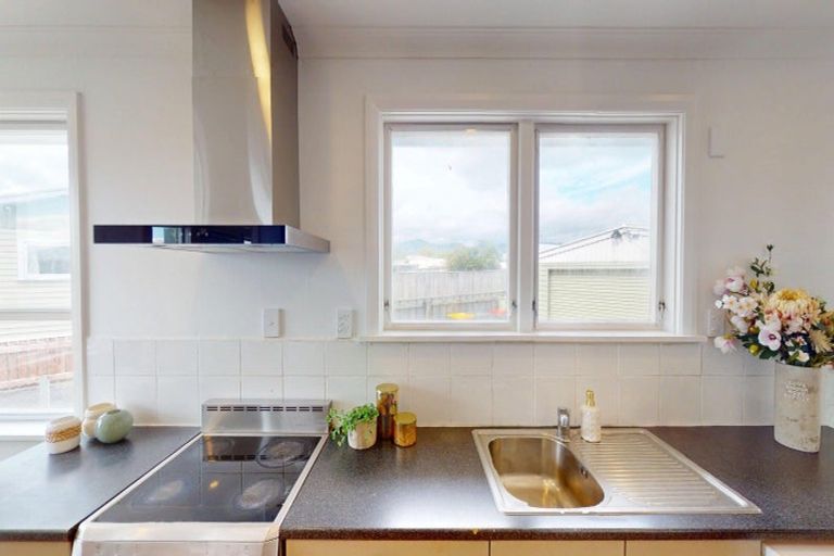 Photo of property in 4 Ross Street, Levin, 5510