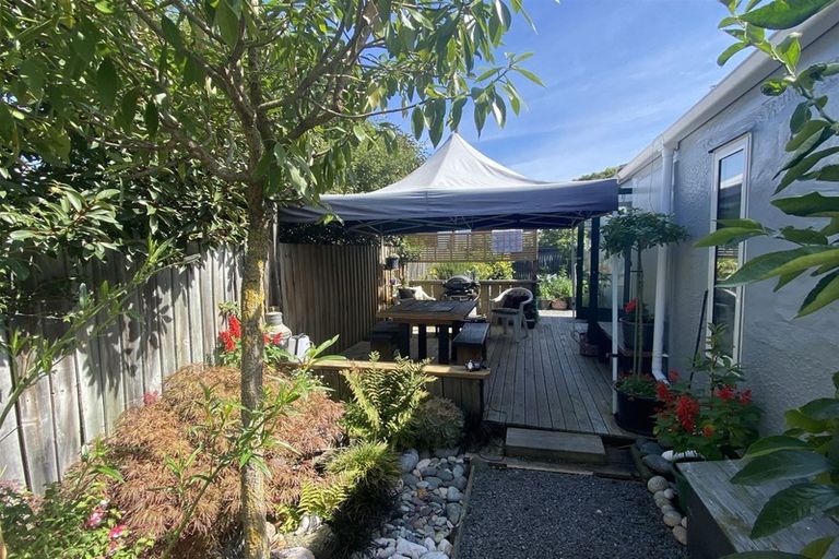 Photo of property in 2 Edward Avenue, Edgeware, Christchurch, 8013