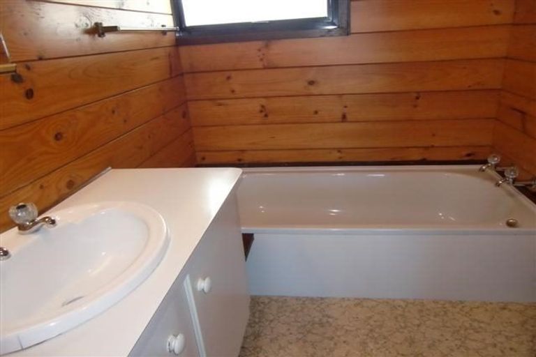 Photo of property in 6 Villa Place, Bell Block, New Plymouth, 4312