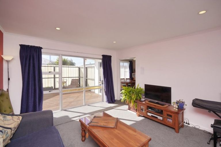 Photo of property in 19 Carston Street, Leeston, 7632