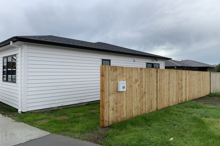 Photo of property in 5 Tawa Road, Te Atatu Peninsula, Auckland, 0610