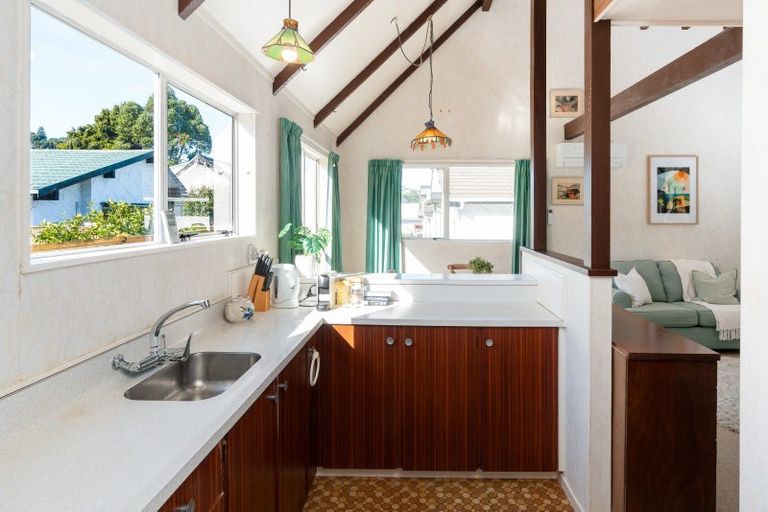 Photo of property in 48 Weka Street, Miramar, Wellington, 6022