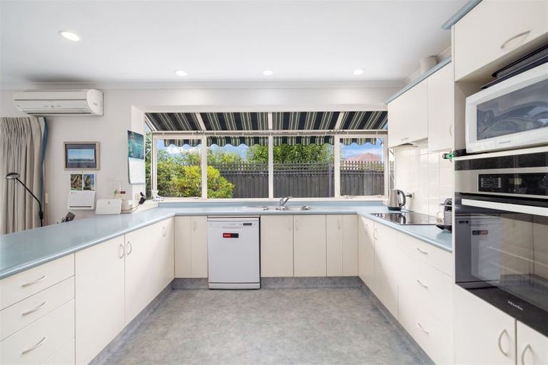 Photo of property in 2/8 Ilam Road, Upper Riccarton, Christchurch, 8041