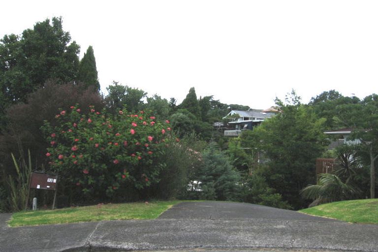 Photo of property in 2/12 Lynngate Place, Hillcrest, Auckland, 0627