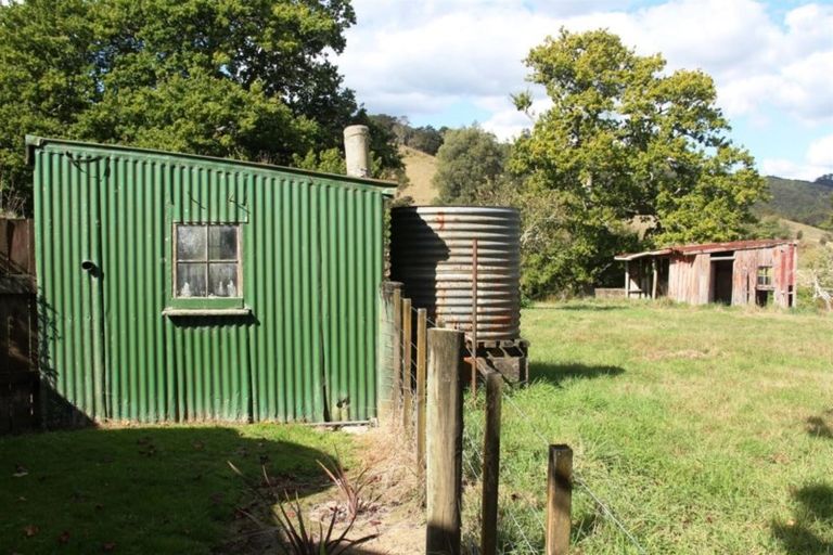 Photo of property in 2495 Hunua Road, Hunua, 2583