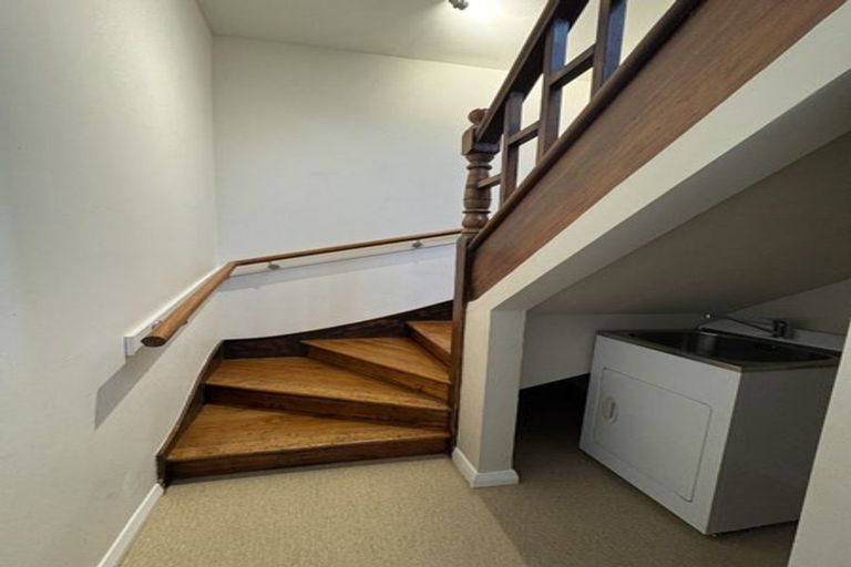 Photo of property in 77 Brougham Street, Mount Victoria, Wellington, 6011