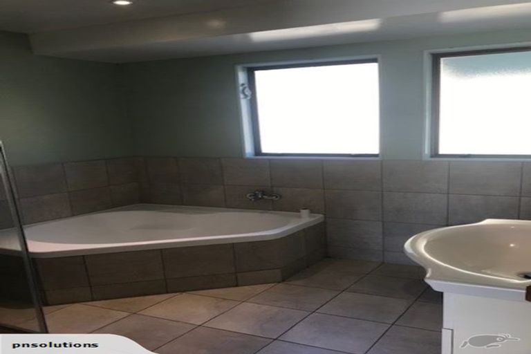 Photo of property in 22 Frobisher Street, Island Bay, Wellington, 6023