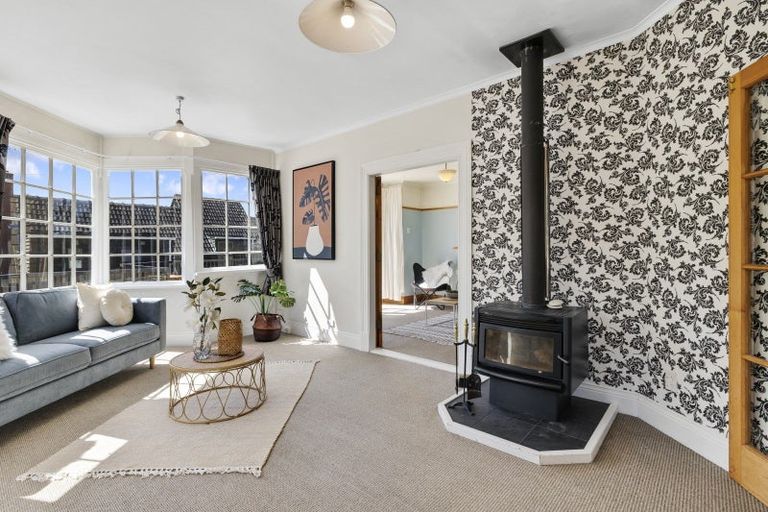Photo of property in 28 Argyle Street, Mornington, Dunedin, 9011