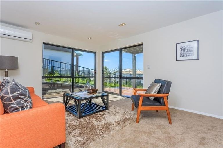 Photo of property in 36 Caldera Drive, Long Bay, Auckland, 0630