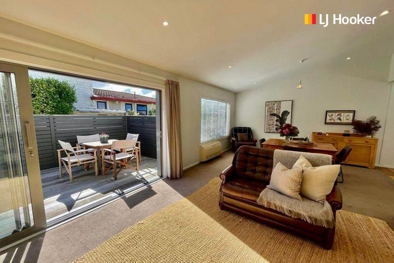 Photo of property in 42a Beach Street, Saint Clair, Dunedin, 9012