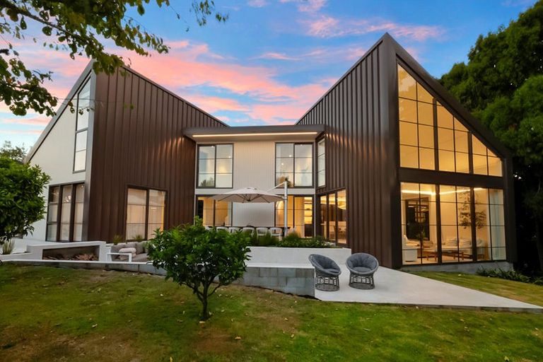 Photo of property in 366 Frankley Road, Ferndale, New Plymouth, 4310