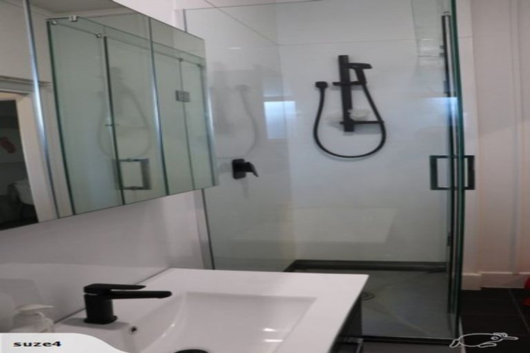 Photo of property in Devonport Apartments, 38/127 Saint Aubyn Street, New Plymouth, 4310