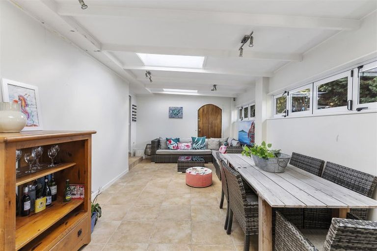 Photo of property in 46 Whites Road, Whitford, Howick, 2571