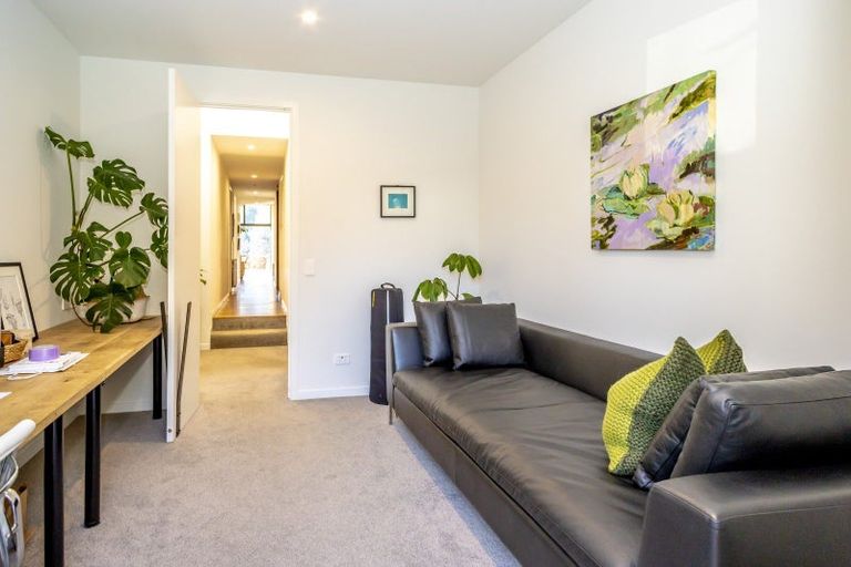 Photo of property in 10 Preston Drive, Arrowtown, 9302