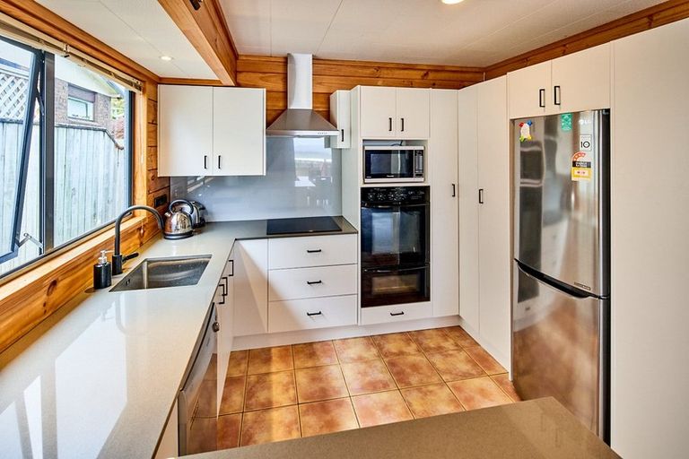 Photo of property in 3 Sunnyview Drive, Brown Owl, Upper Hutt, 5018