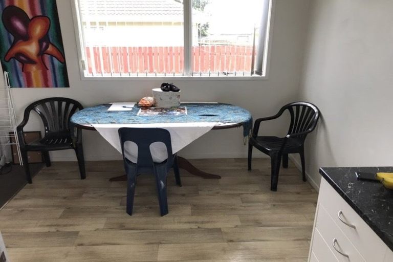 Photo of property in 108 Finlayson Avenue, Clendon Park, Auckland, 2103