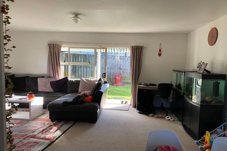 Photo of property in 2/12 Glenlea Place, Flat Bush, Auckland, 2019