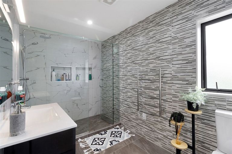 Photo of property in 7a Woodvale Road, Glen Eden, Auckland, 0602