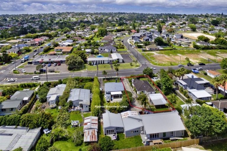 Photo of property in 206 Beach Haven Road, Beach Haven, Auckland, 0626