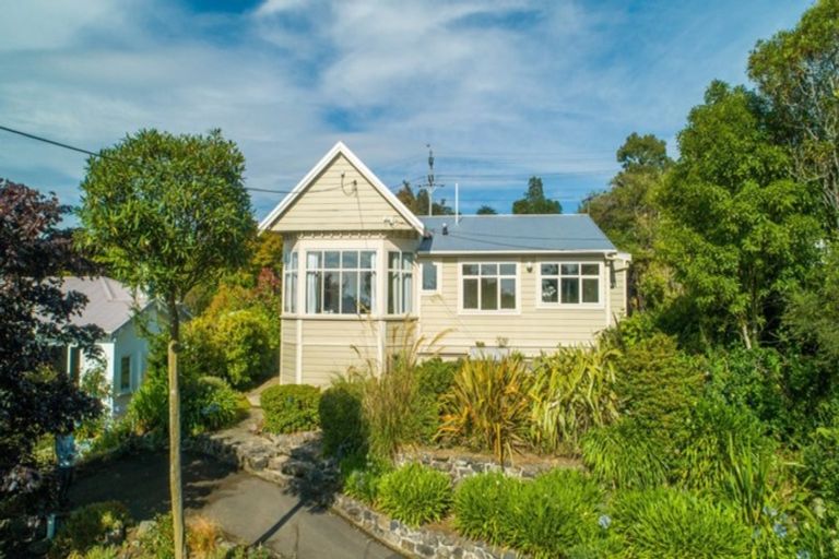 Photo of property in 11 Glenross Street, Glenross, Dunedin, 9011