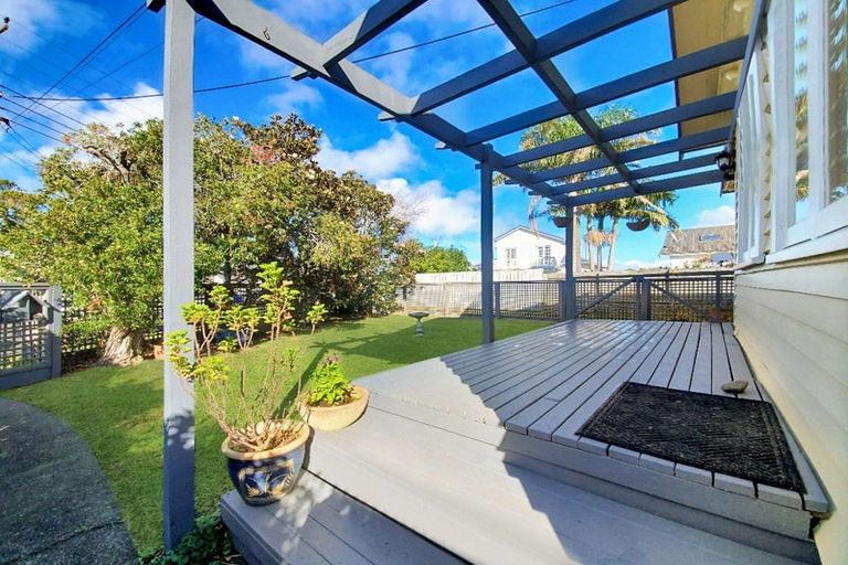 Photo of property in 2/2 Ewen Street, Takapuna, Auckland, 0622