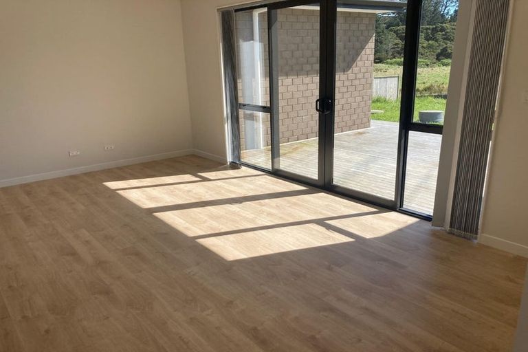 Photo of property in 1373 East Coast Road, Redvale, Albany, 0794