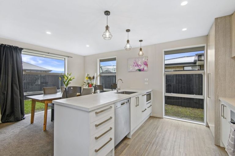 Photo of property in 30 Andesite Drive, Rolleston, 7614