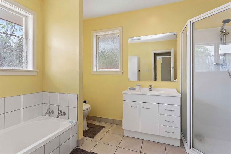 Photo of property in 32 Ontario Place, Wainoni, Christchurch, 8061