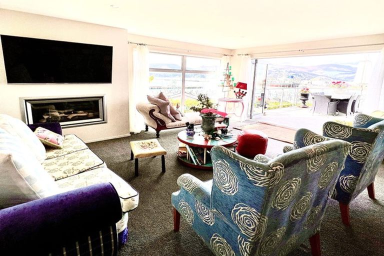 Photo of property in 1 Simeon Quay, Lyttelton, 8082