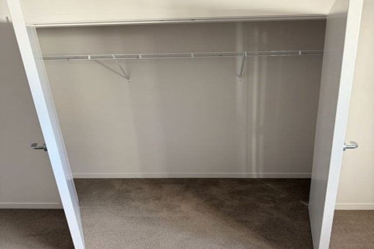 Photo of property in 94 Hobsonville Point Road, Hobsonville, Auckland, 0616