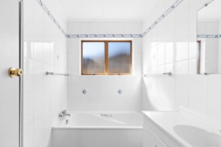 Photo of property in 28 Gibson Road, Tuakau, 2121