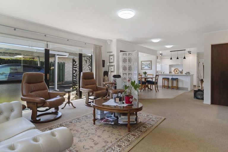 Photo of property in 317b Devonport Road, Tauranga, 3110