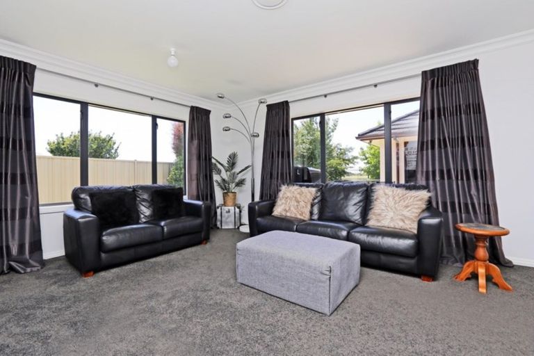 Photo of property in 46 Pinotage Drive, Greenmeadows, Napier, 4112