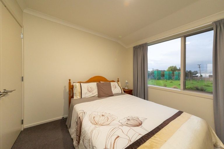 Photo of property in 15a Bovis Street, Shannon, 4821